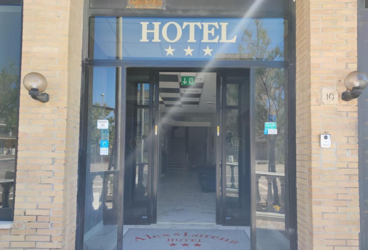 Alex & Lorenz Hotel Торваяника Экстерьер фото